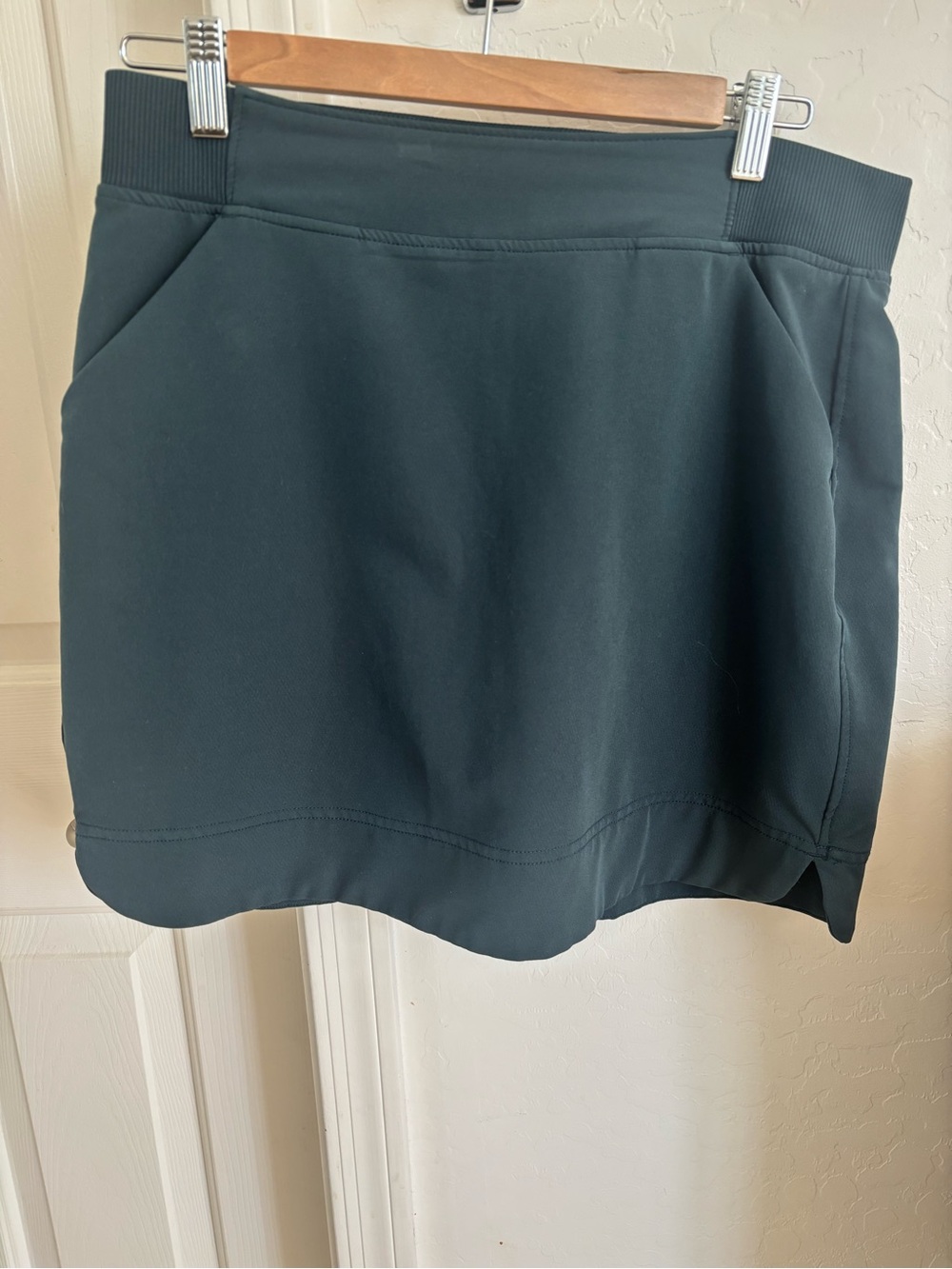 Athletic Women's Skort in Deep Teal